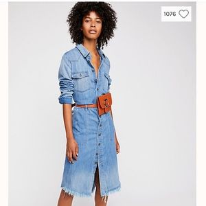 Free People denim button down midi dress 💙💙💙